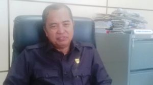 h-achmad-amur-anggota-dprd-kalteng_20150512_161708