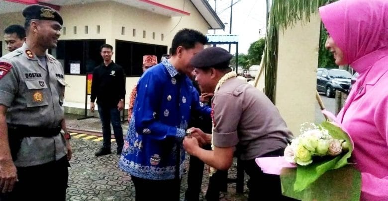 SAMBUT KAPOLRES BARU.