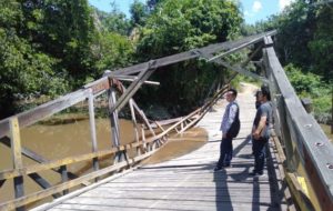 JEMBATAN RUSAK