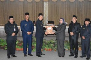 SERAHKAN HASIL RESES.