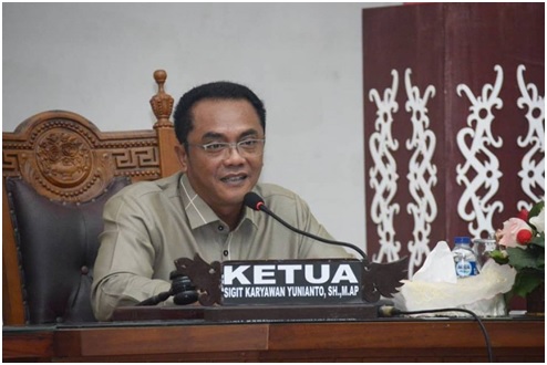 dewan 12