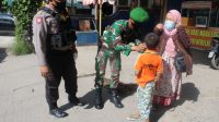 tni-bagikan-masker