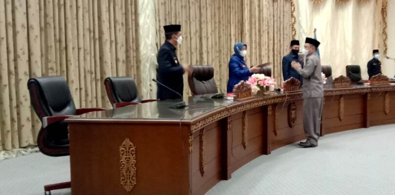 FOTO.