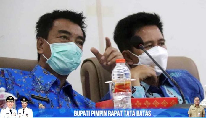 PIMPIN RAPAT TATA BATAS.