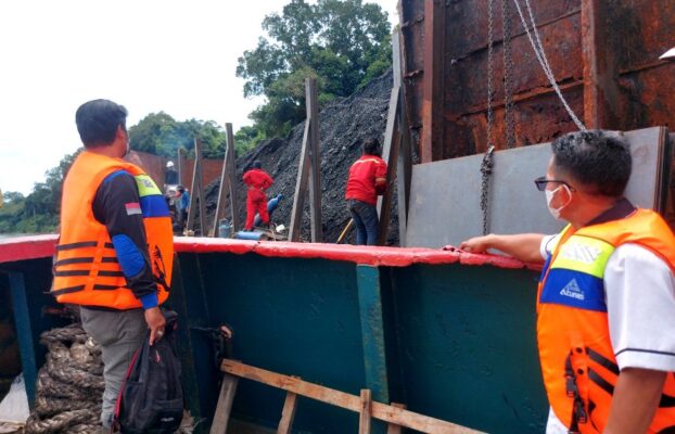 CEK TONGKANG BATUBARA.