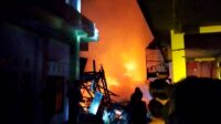 KEBAKARAN DIPEMUKIMAN WARGA