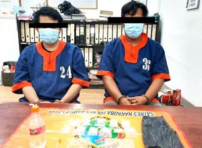 DUA PELAKU DAN BARBUK.