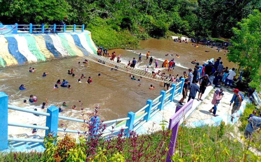 RAMAI DIKUNJUNGI