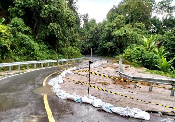JALAN RUSAK