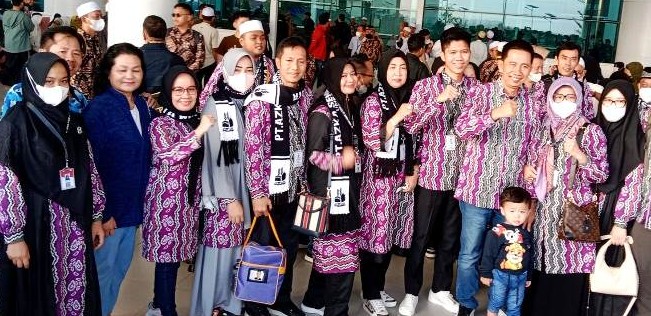 UMROH BERSAMA KELUARGA BESAR~2