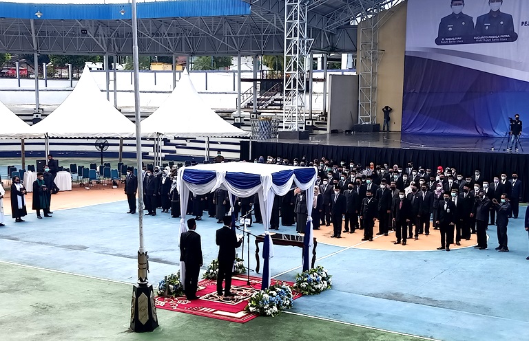 PELANTIKAN DAN PENGUKUHAN PEJABAT.