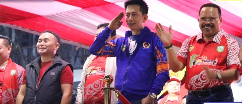 HADIRI PEMBUKAAN PORPROV KALTENG.
