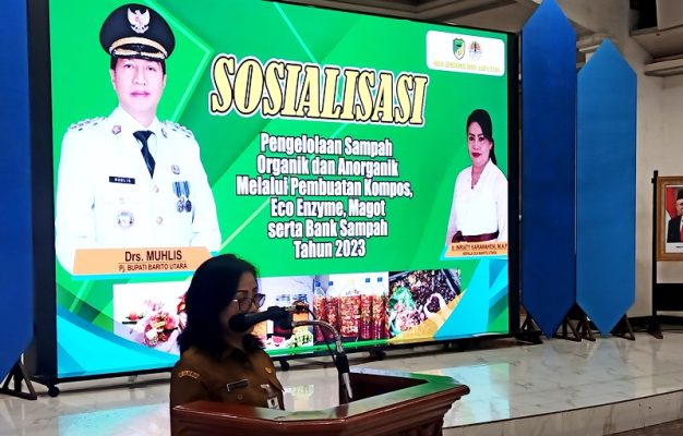 KEPALA DINAS LINGKUNGAN HIDUP IR INRIATY KARAWAHENI.