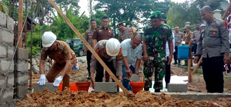 PELETAKAN BATU PERTAMA.