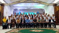 FOTO BERSAMA PENGURUS KONI