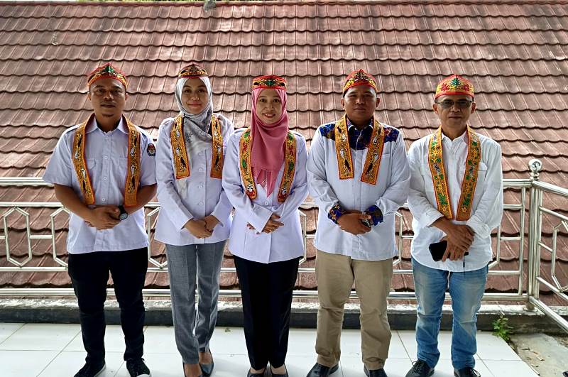 KETUA KPU DAN ANGGOTA