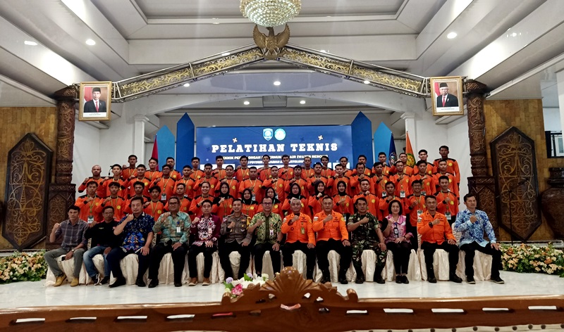 FOTO BERSAMA PESERTA.