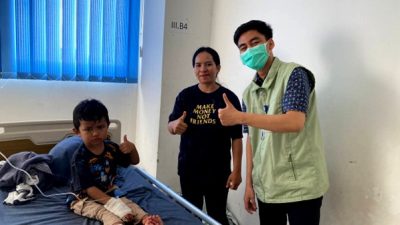 DAMPINGI ANAK BEROBAT