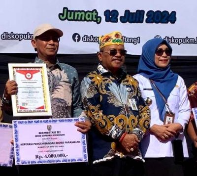 KPB PARAJAKIAN TERIMA PENGHARGAAN..