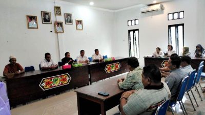 PERTEMUAN DENGAN WARGA.