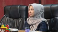 Sekretaris-Komisi-A-DPRD-Kota-Palangka-Raya-Hj-Mukarramah. (1)