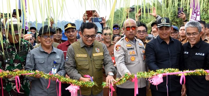 RESMIKAN JEMBATAN BAILEY. (1)